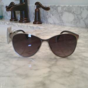 Juicy couture silver sunglasses with smoked lenses